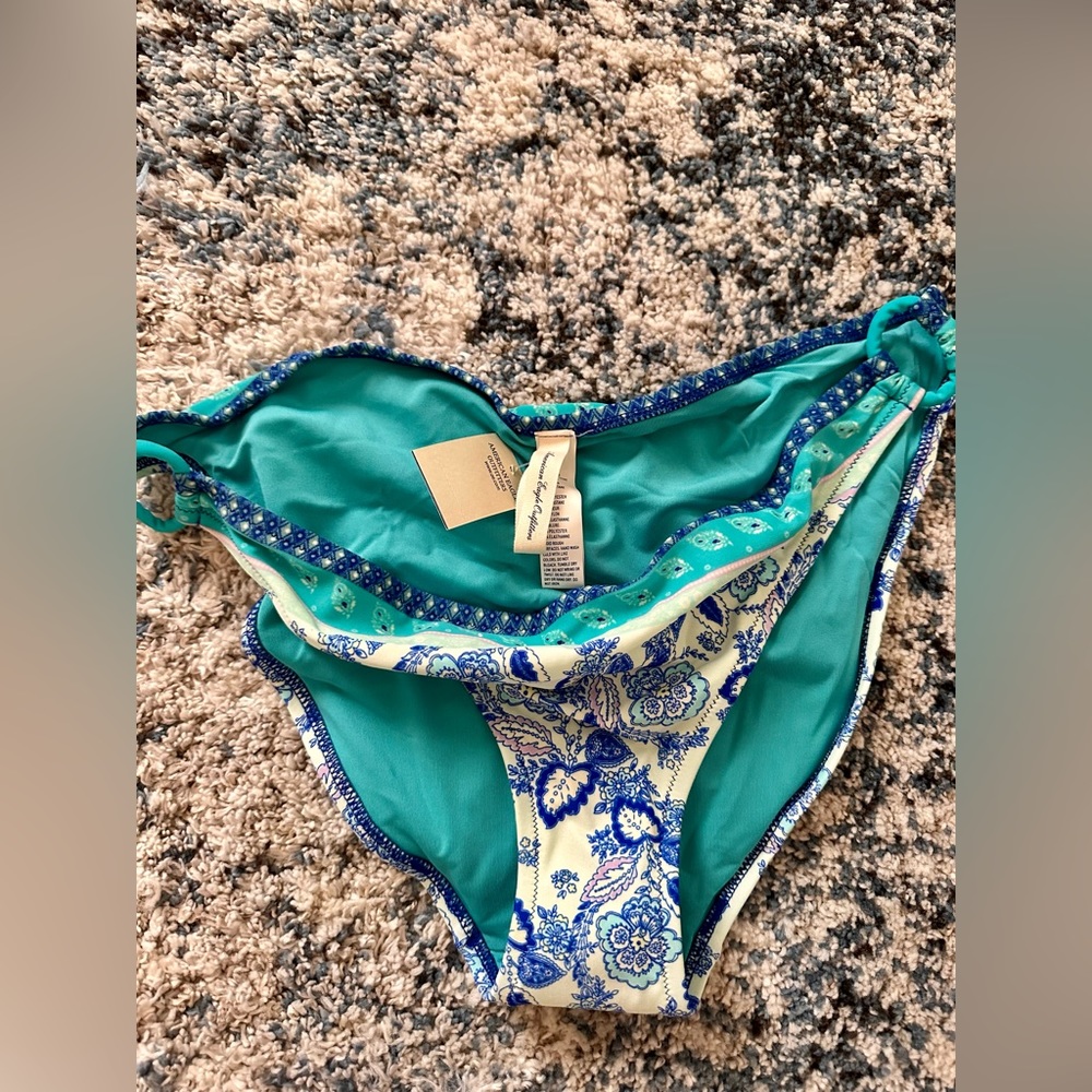 American Eagle Outfitters bikini bottoms size L NWT